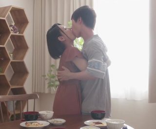 Trao thân cho con riêng của chồng đụ thoả thích