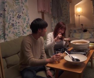 Bị gã hàng xóm cạnh nhà hãm hiếp khi sống xa chồng